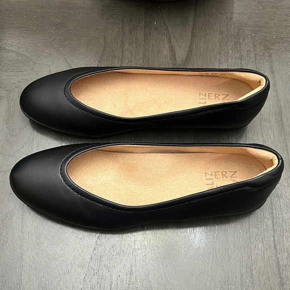 Naturalizer Vivienne Ballet Flat - Picture 6 of 12